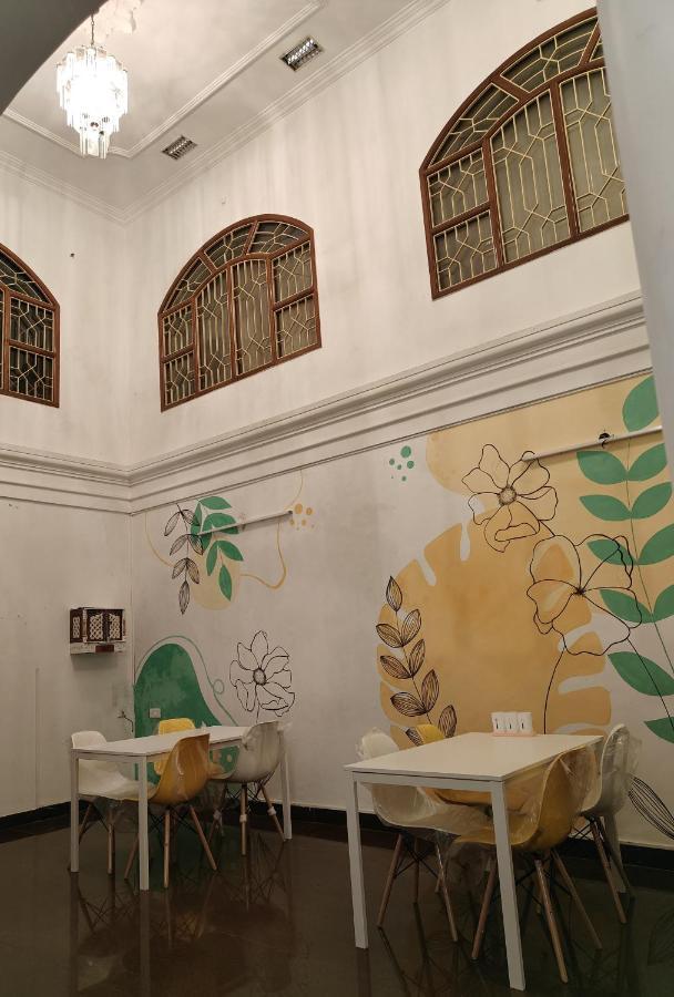 Unpack Hostel Пондичери Екстериор снимка