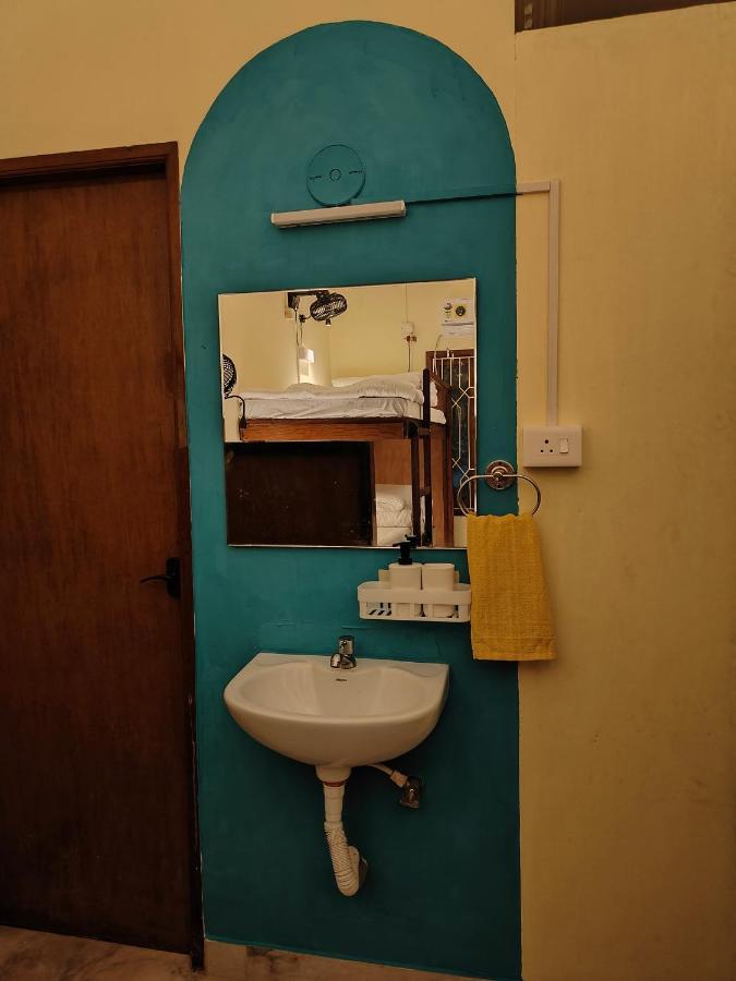 Unpack Hostel Пондичери Екстериор снимка