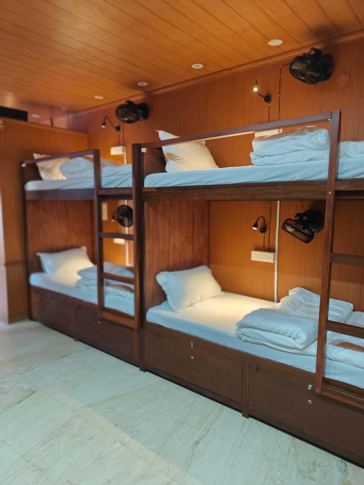 Unpack Hostel Пондичери Екстериор снимка